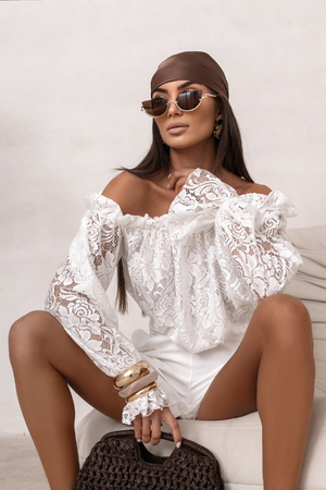 Blusa de Renda MIA com Ombros Descobertos — Cru — imagem 1