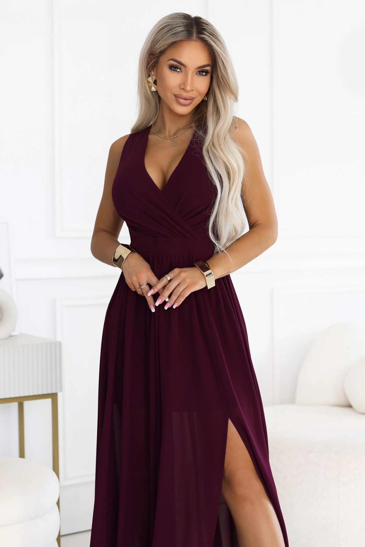 Vestido Longo JUSTINE em Chiffon com Decote Cruzado e Fenda - Ameixa