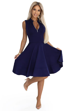 Vestido com Saia Rodada e Fecho Dourado - Azul-Marinho