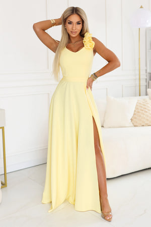 Vestido Maxi Elegante com Fenda e Rosas - Amarelo Manteiga — imagem 1