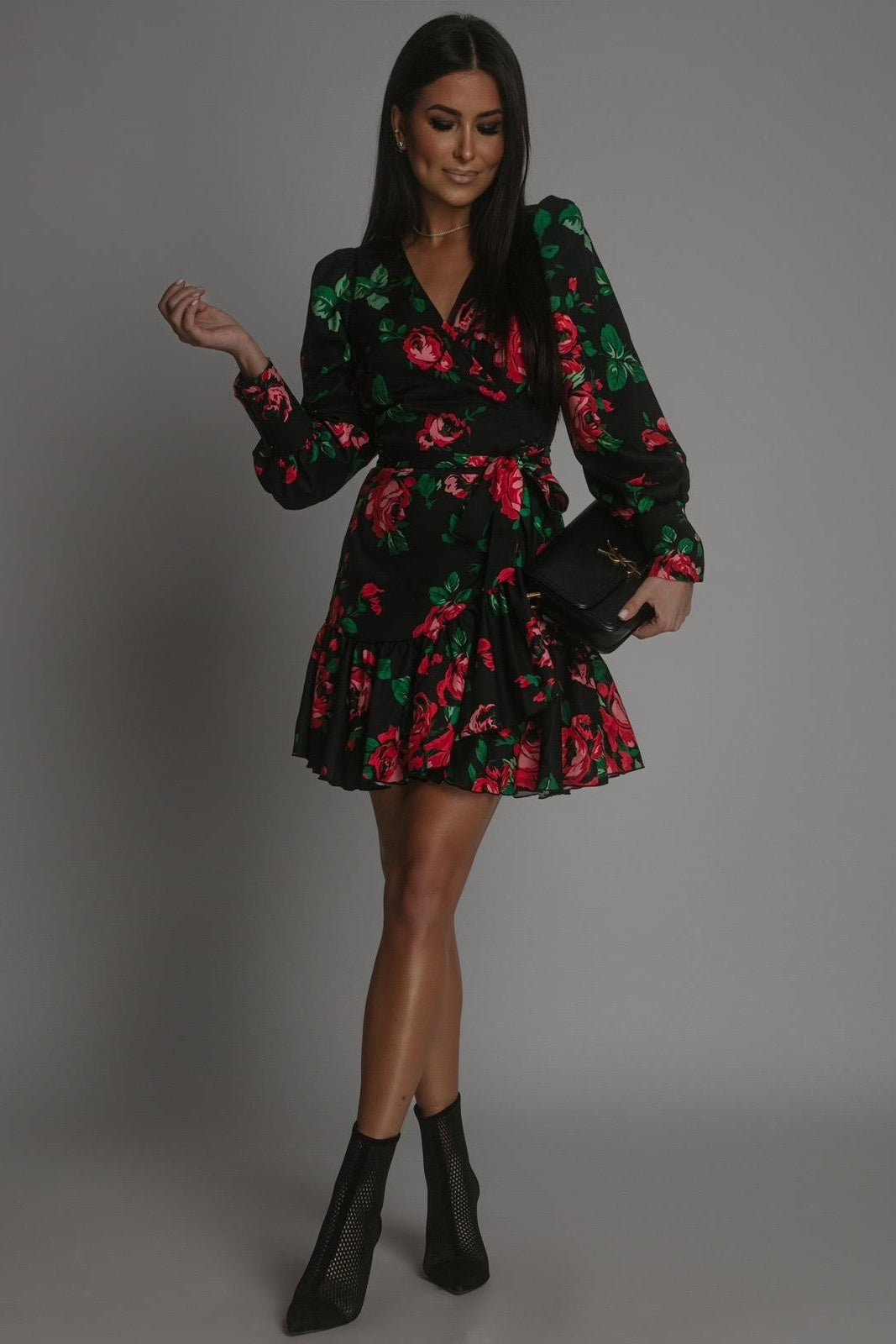Vestido ANNA - Floral sobre Fundo Preto