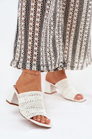 Chinelos de dedo modelo 210780 Pise com estilo