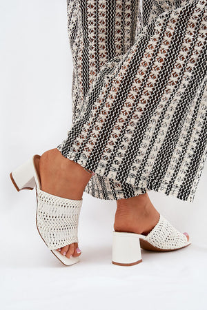 Chinelos de dedo modelo 210780 Pise com estilo