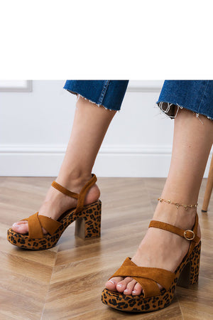 Sandálias de salto modelo 213413 PRIMO