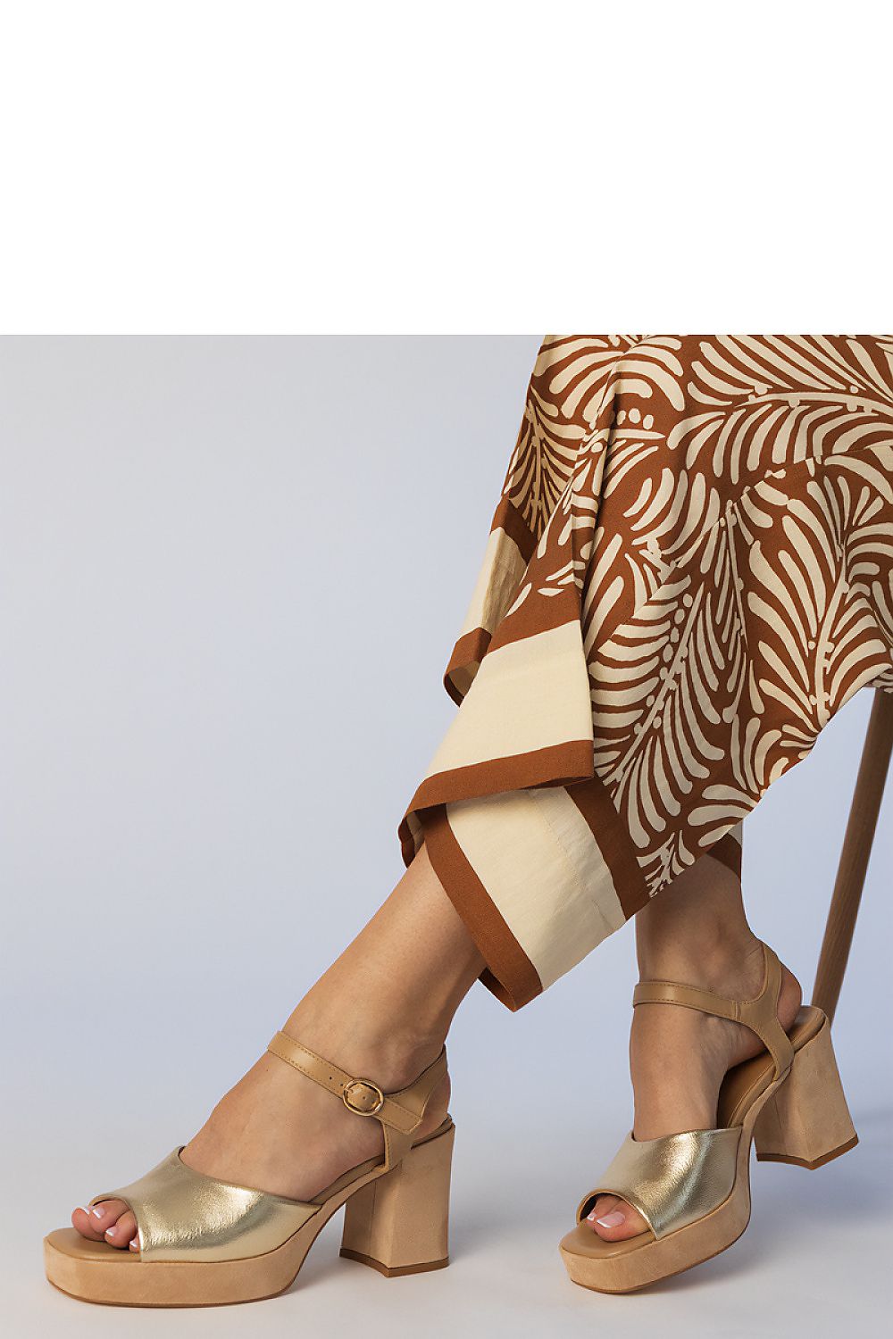 Sandálias de salto alto modelo 214002 PRIMO