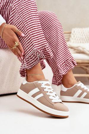 Calçado desportivo modelo 214315 Pise com estilo