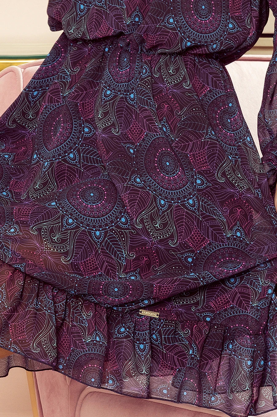 Vestido Fluido BAKARI com Decote — Mandalas Rosa e Azul — imagem 8