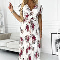 Vestido Midi Plissado com Decote e Acabamentos em Folhos - Rosas Bordô