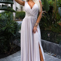 Vestido Longo Brocado LOUISE com Decote e Fenda - Bege com Brilho