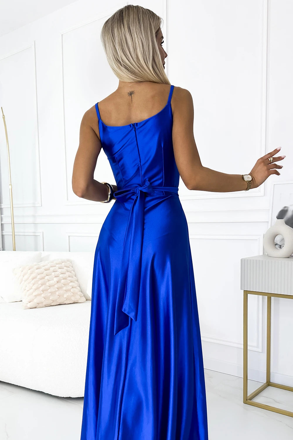 Vestido Longo JULIET em Cetim com Decote e Fenda - Azul Real