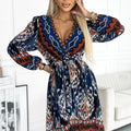 Vestido de Chiffon com Decote e Mangas Longas - Padrão Indiano