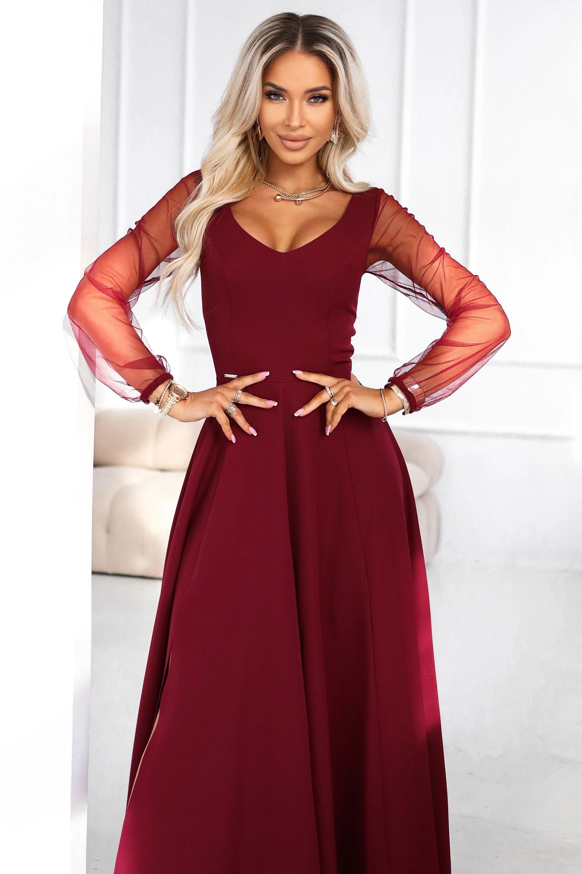 Vestido Longo LORETTA com Mangas de Tule - Bordô