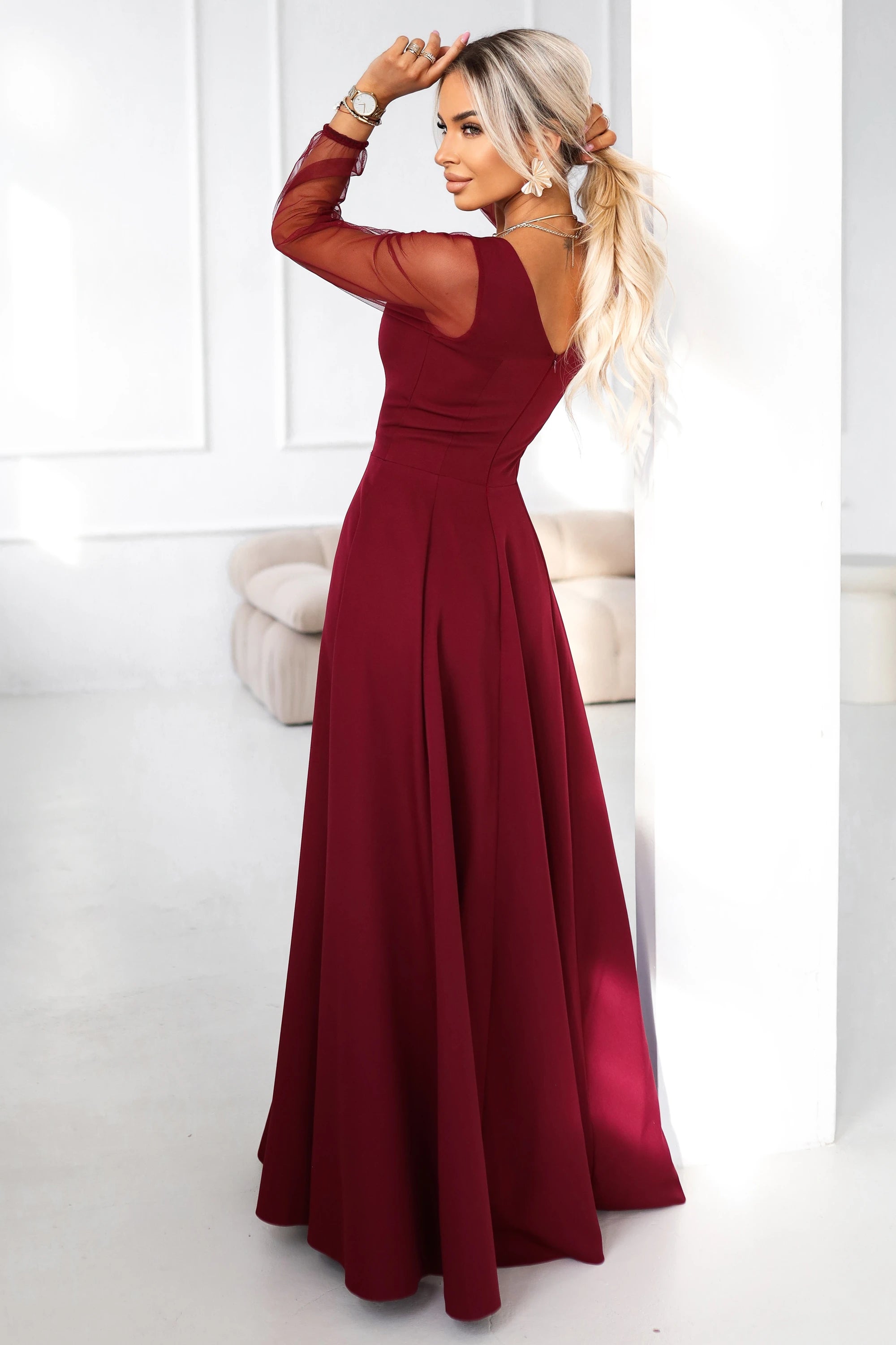 Vestido Longo LORETTA com Mangas de Tule - Bordô