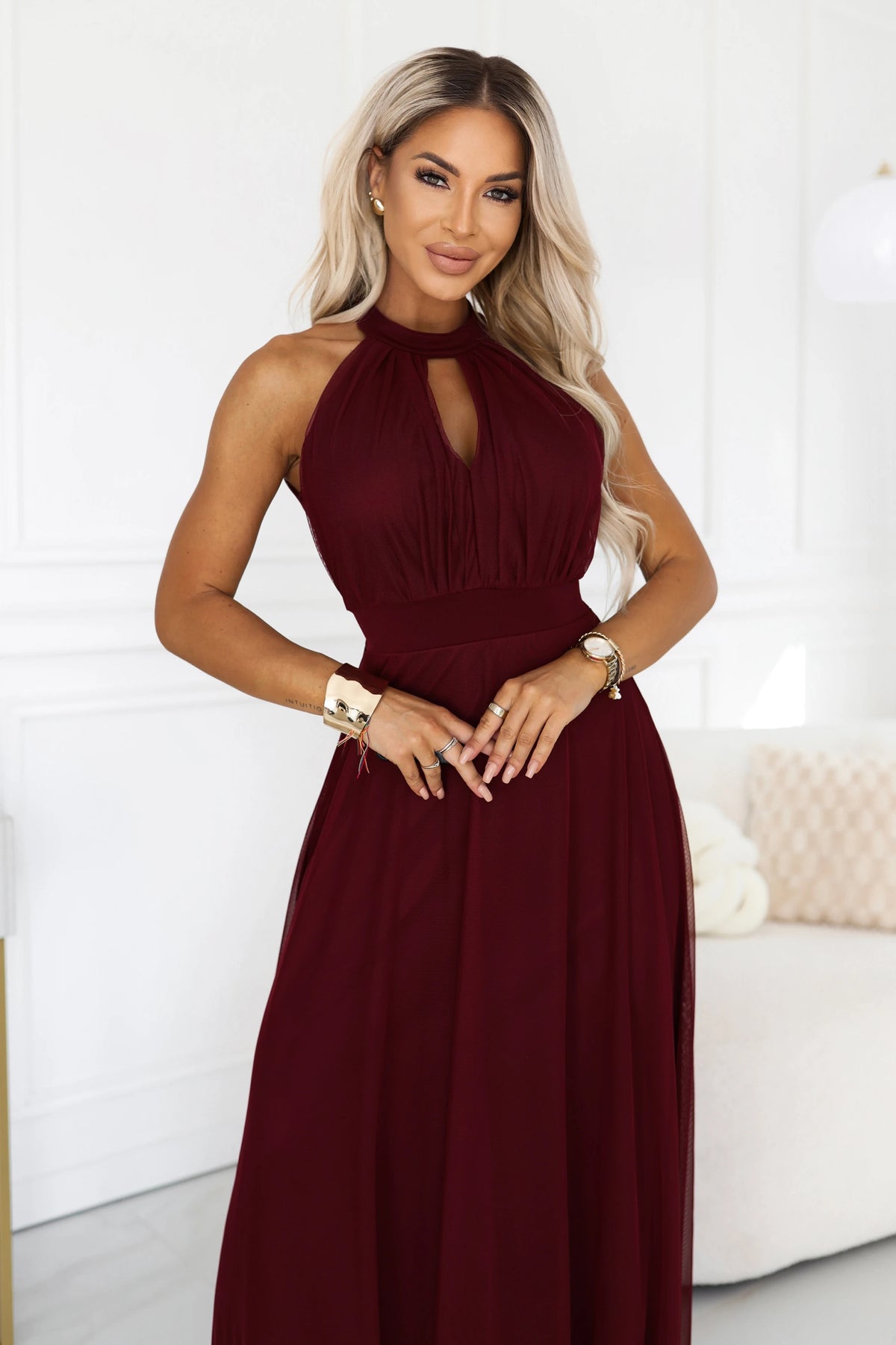 Vestido Longo Halter Elegante de Noite com Tule e Cinto - Bordô