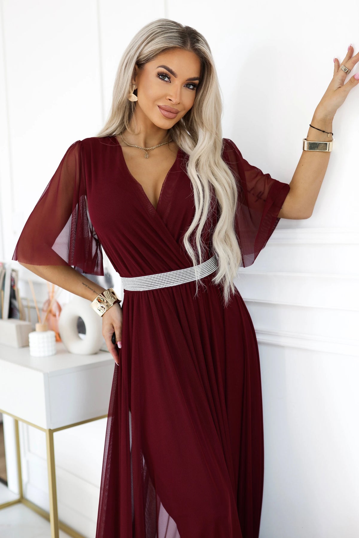 Vestido Longo com Decote Cruzado e Cinto Joia - Bordô