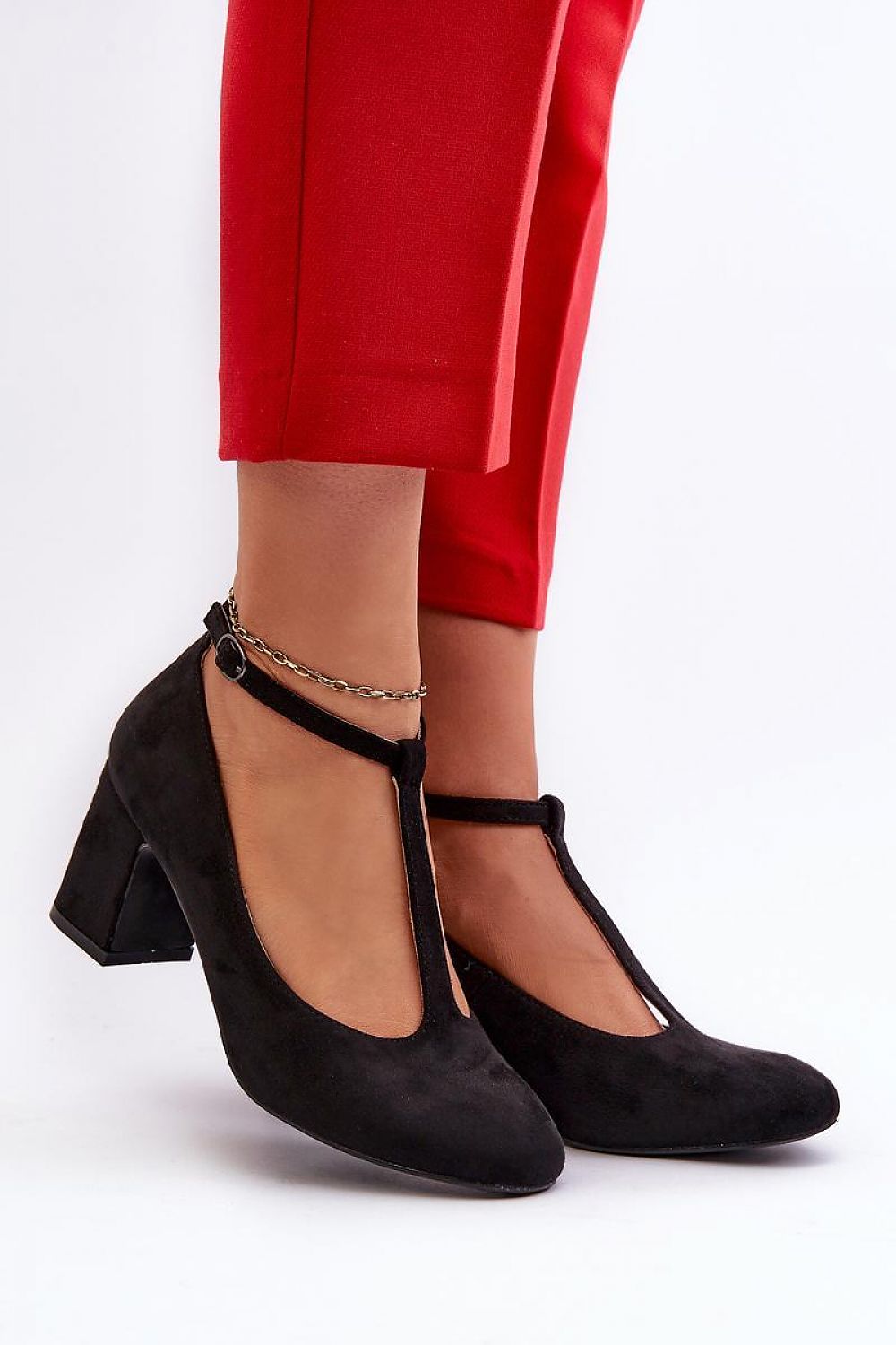  Sapatos de salto alto, modelo 197240 Um passo em frente com estilo