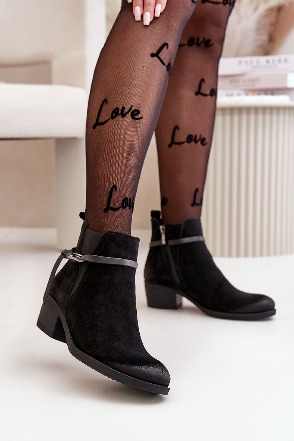  Botas de salto alto modelo 199276 Pise com estilo
