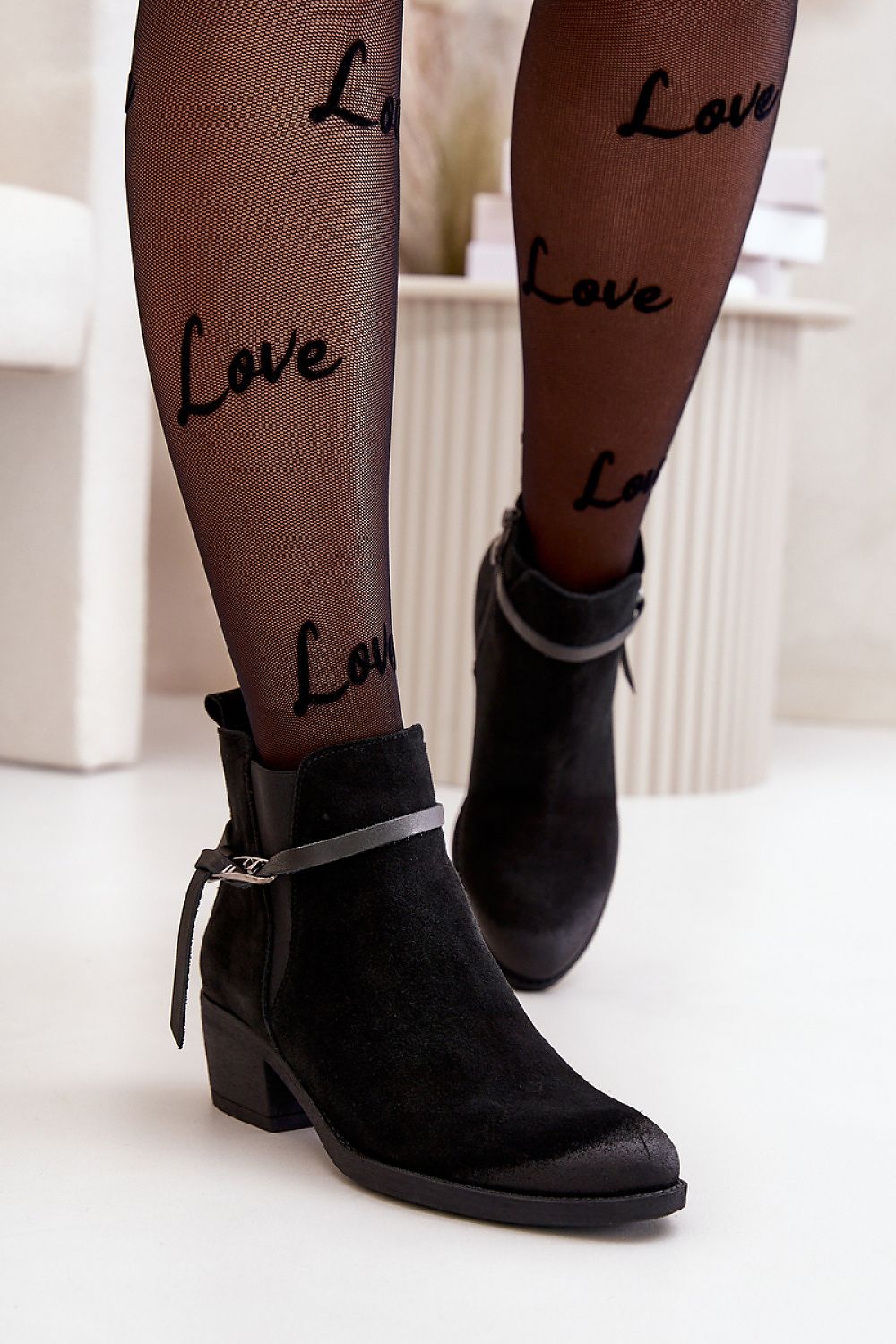  Botas de salto alto modelo 199276 Pise com estilo
