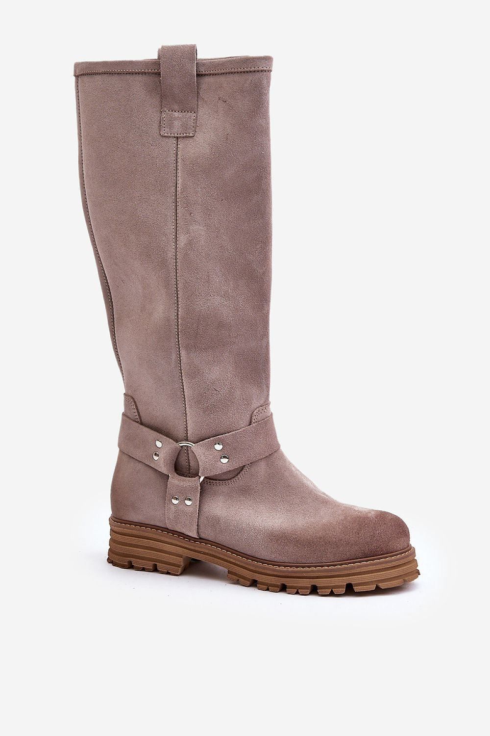  Botas de cano alto modelo 201315 Pise com estilo