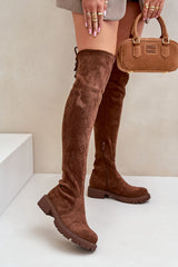  Botas de cano alto modelo 203510 Pise com estilo