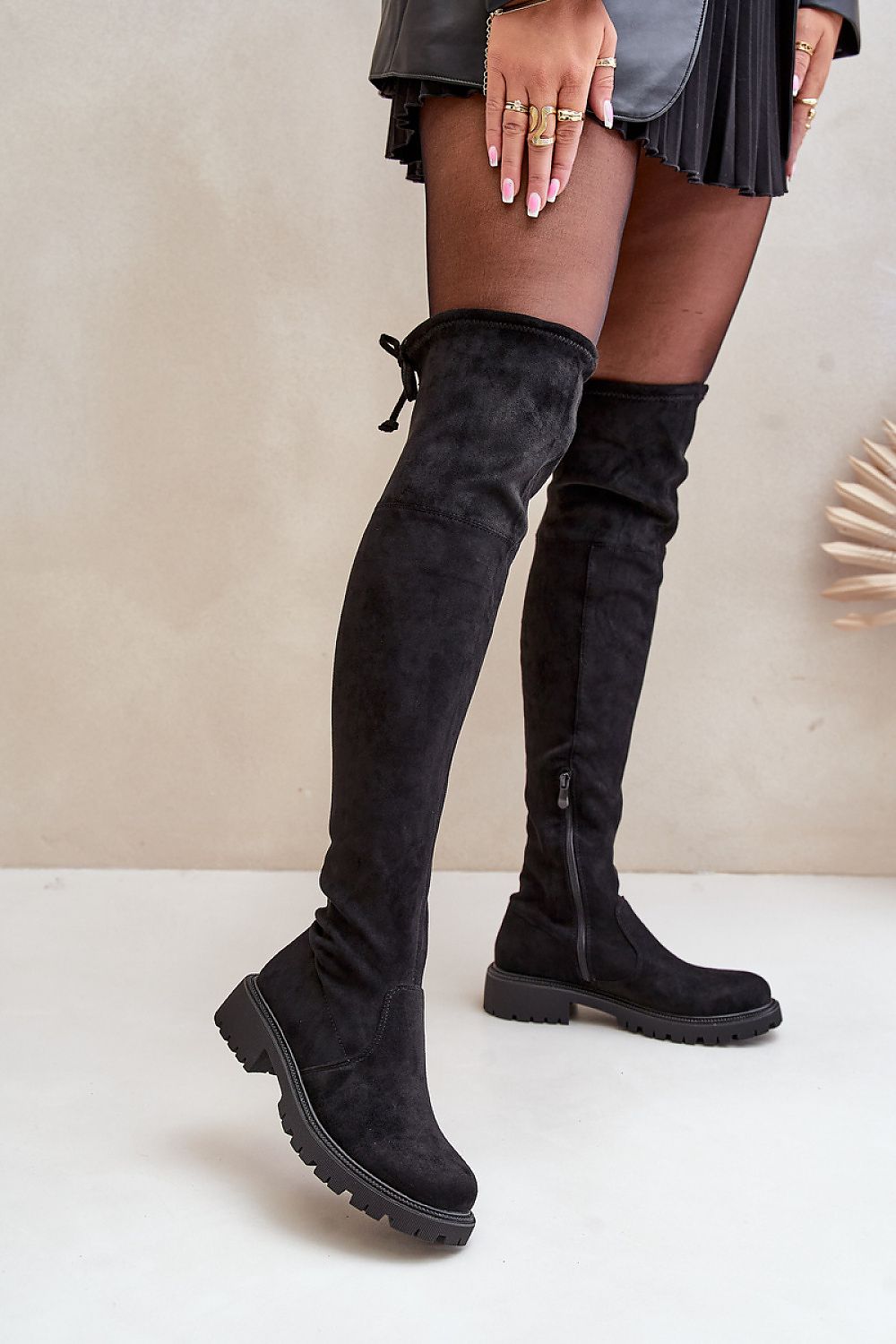  Botas de cano alto modelo 203511 Pise com estilo