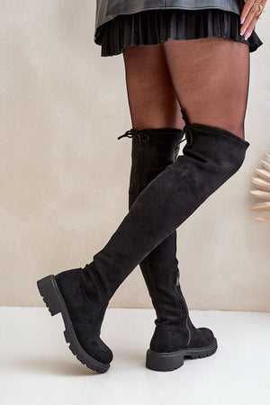  Botas de cano alto modelo 203511 Pise com estilo