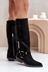  Botas de cano alto modelo 203898 Pise com estilo