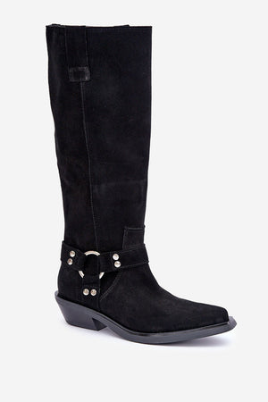  Botas de cano alto modelo 203898 Pise com estilo