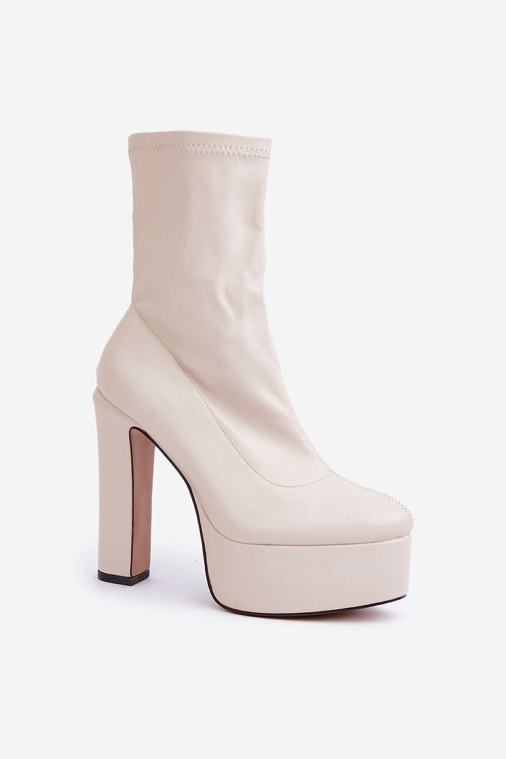  Botas de salto alto modelo 204695 Pise com estilo