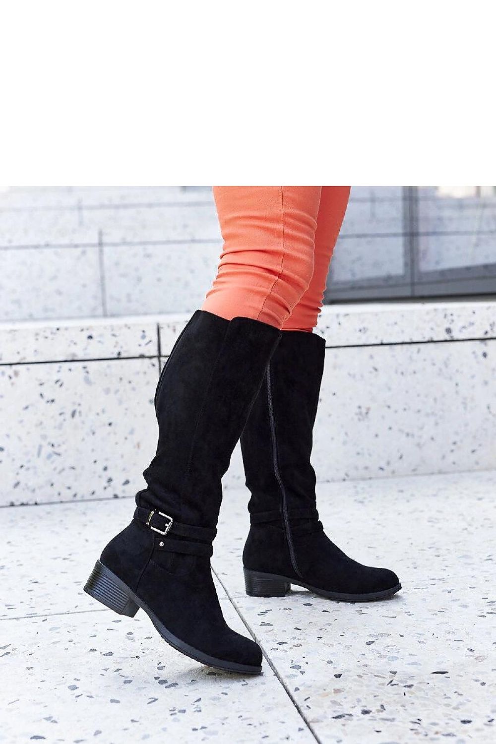  Botas de cano alto modelo 204767 Solea