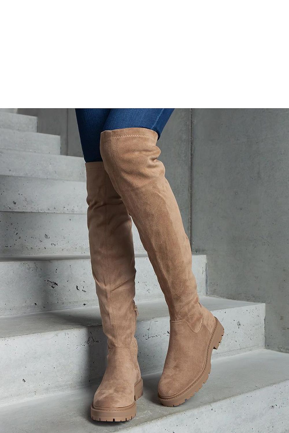  Botas de cano alto modelo 204795 Solea