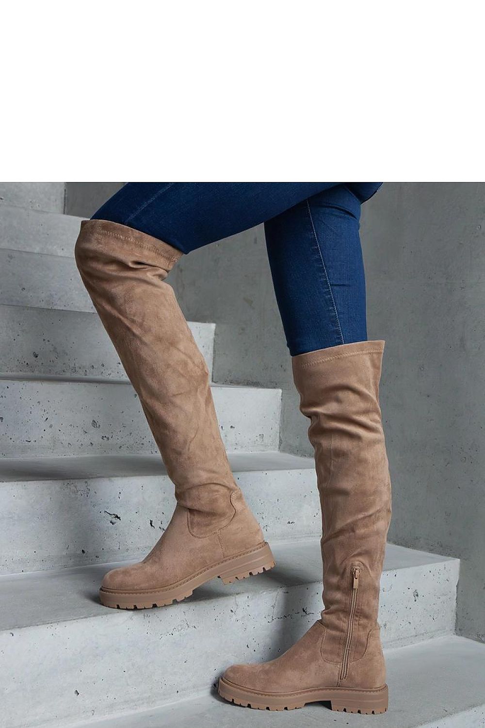  Botas de cano alto modelo 204795 Solea