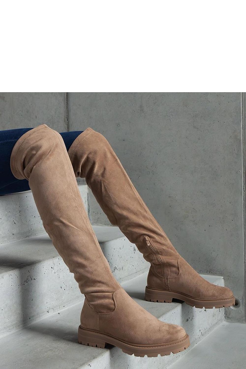  Botas de cano alto modelo 204795 Solea