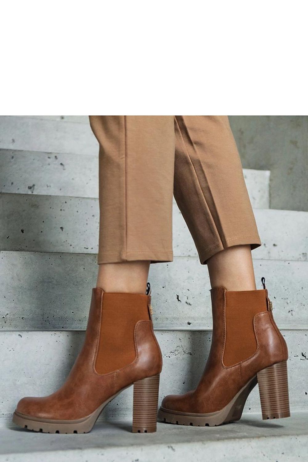  Botas de salto modelo 206440 Solea