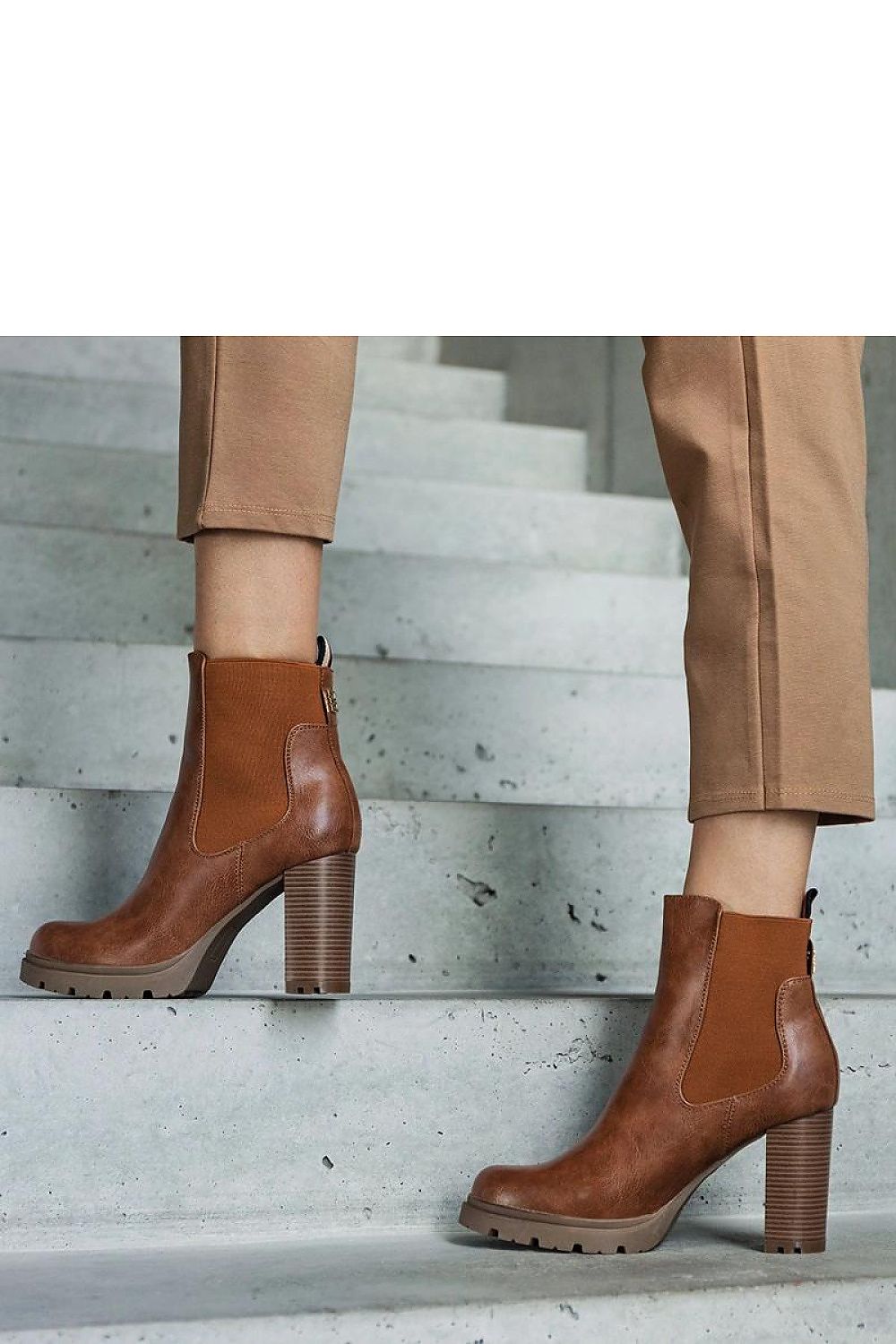  Botas de salto modelo 206440 Solea