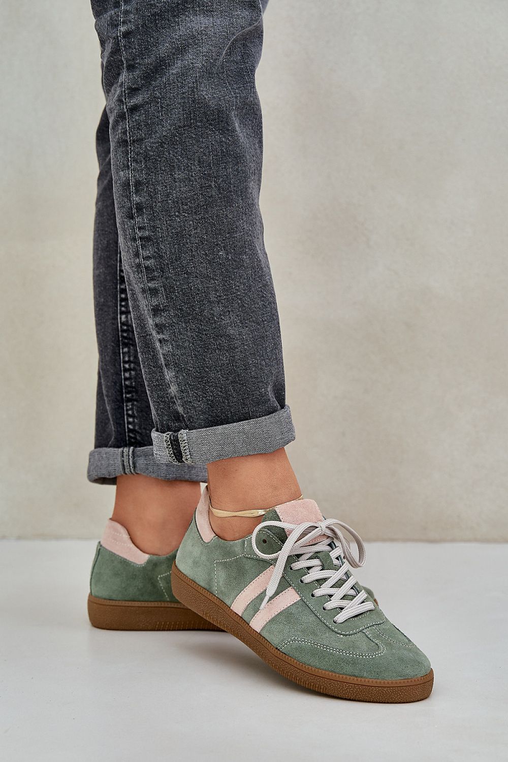  Sapatos desportivos modelo 208537 Pise com estilo