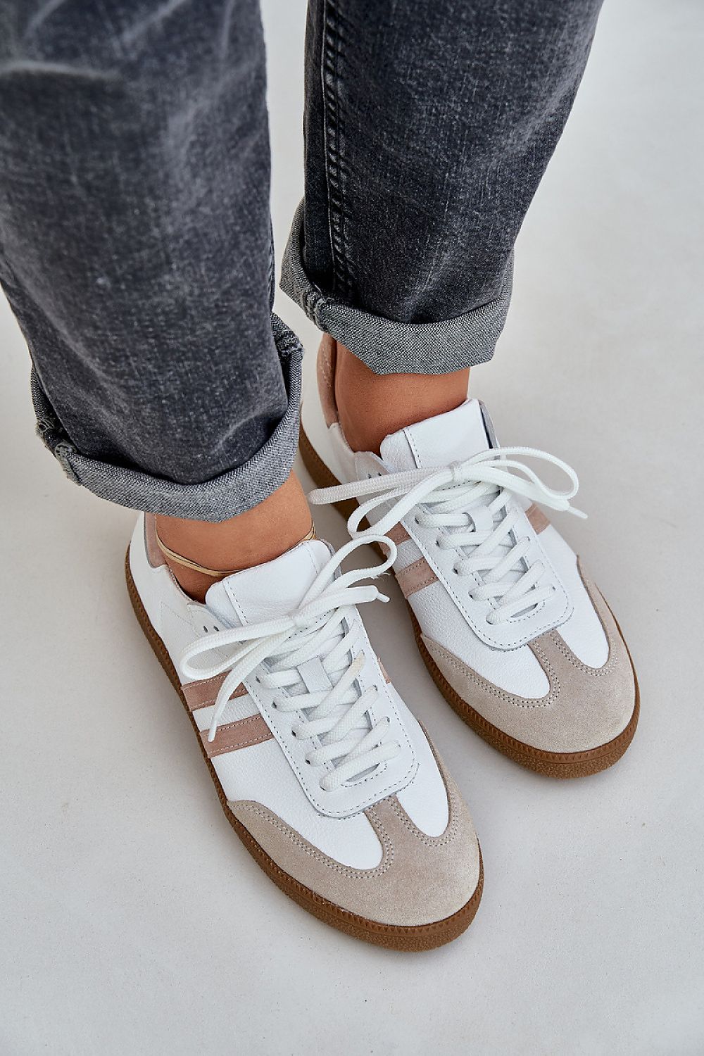  Sapatos desportivos modelo 208539 Pise com estilo