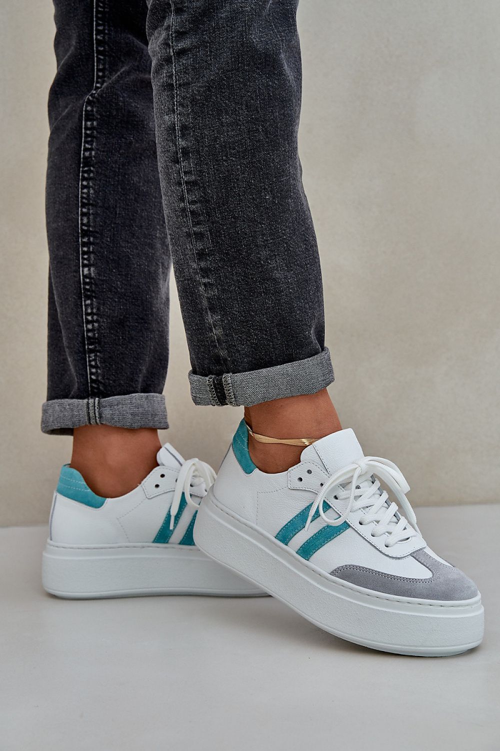  Sapatos desportivos modelo 208541 Pise com estilo