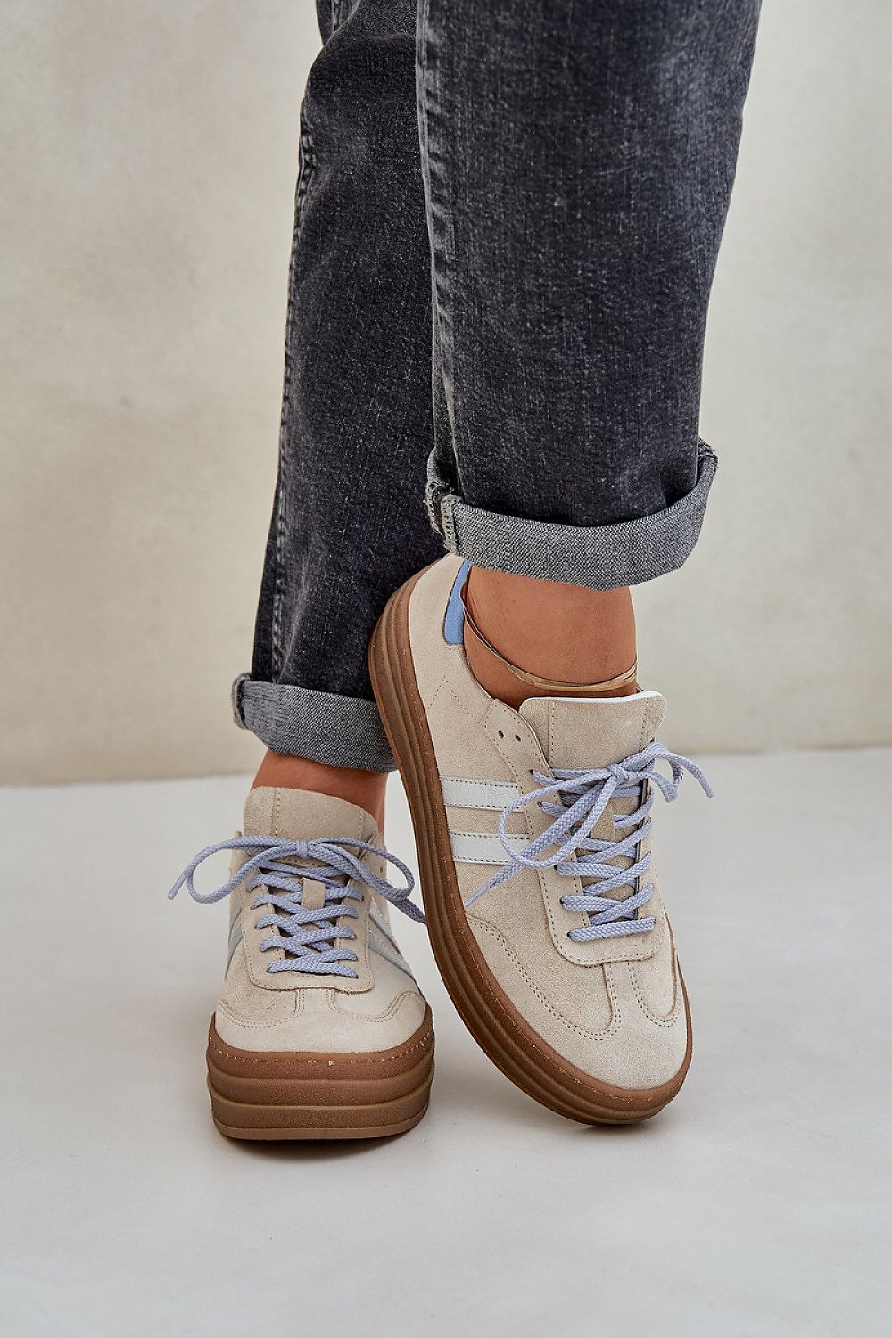  Sapatos desportivos modelo 208544 Pise com estilo
