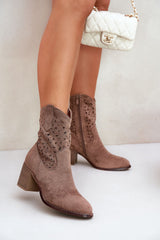  Botas de salto alto modelo 209415 Pise com estilo