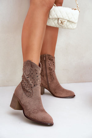  Botas de salto alto modelo 209415 Pise com estilo