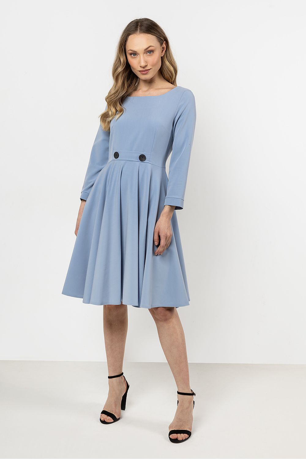  Vestido de dia modelo 212240 awama