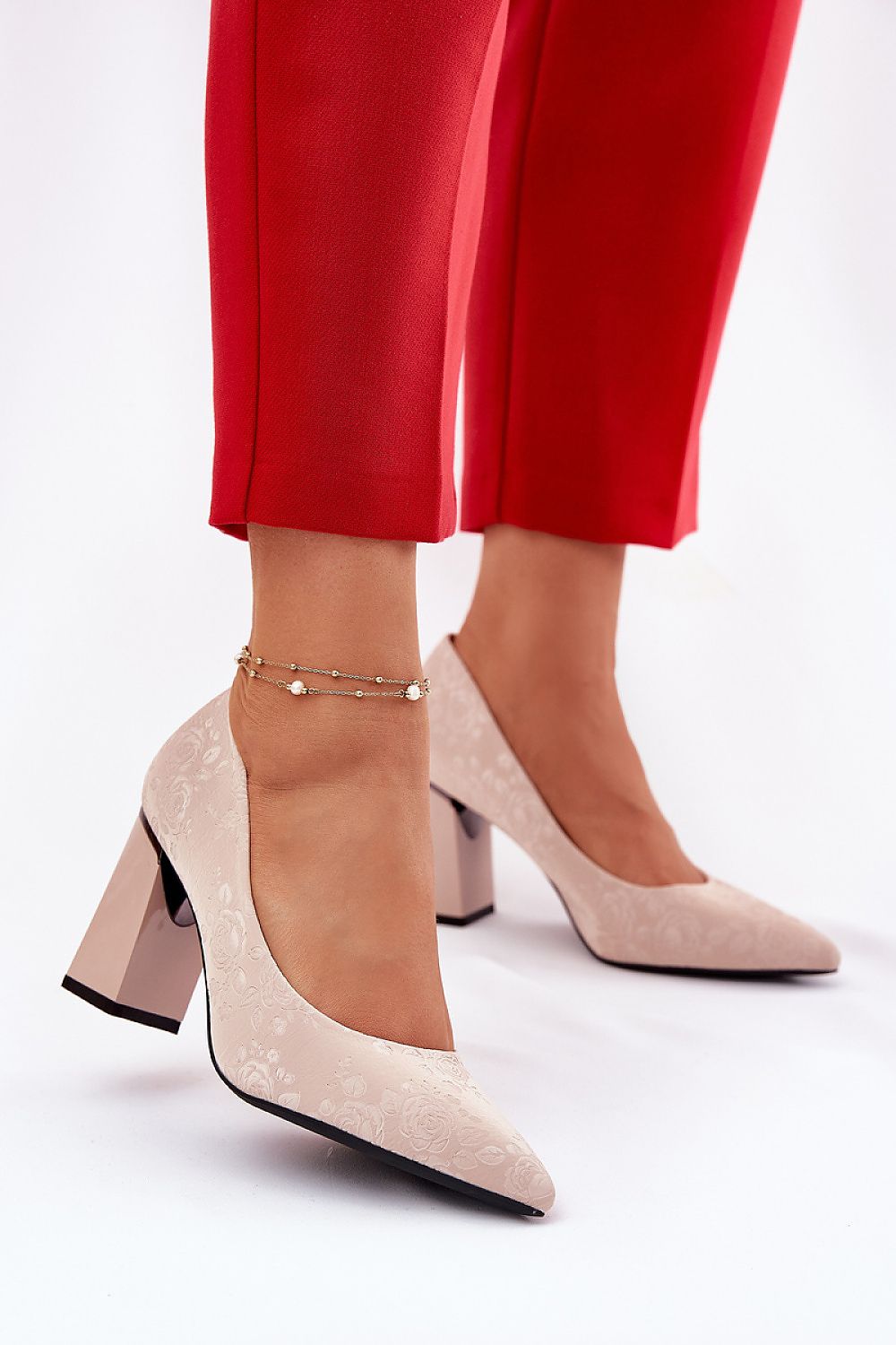  Sapatos de salto alto, modelo 212335 Pise com estilo