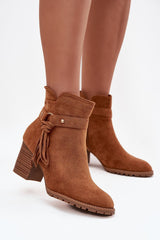  Botas de salto alto modelo 219242 Pise com estilo