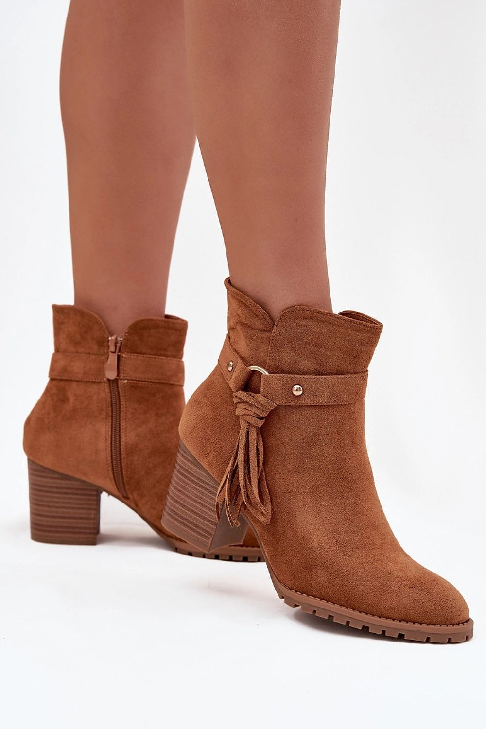  Botas de salto alto modelo 219242 Pise com estilo